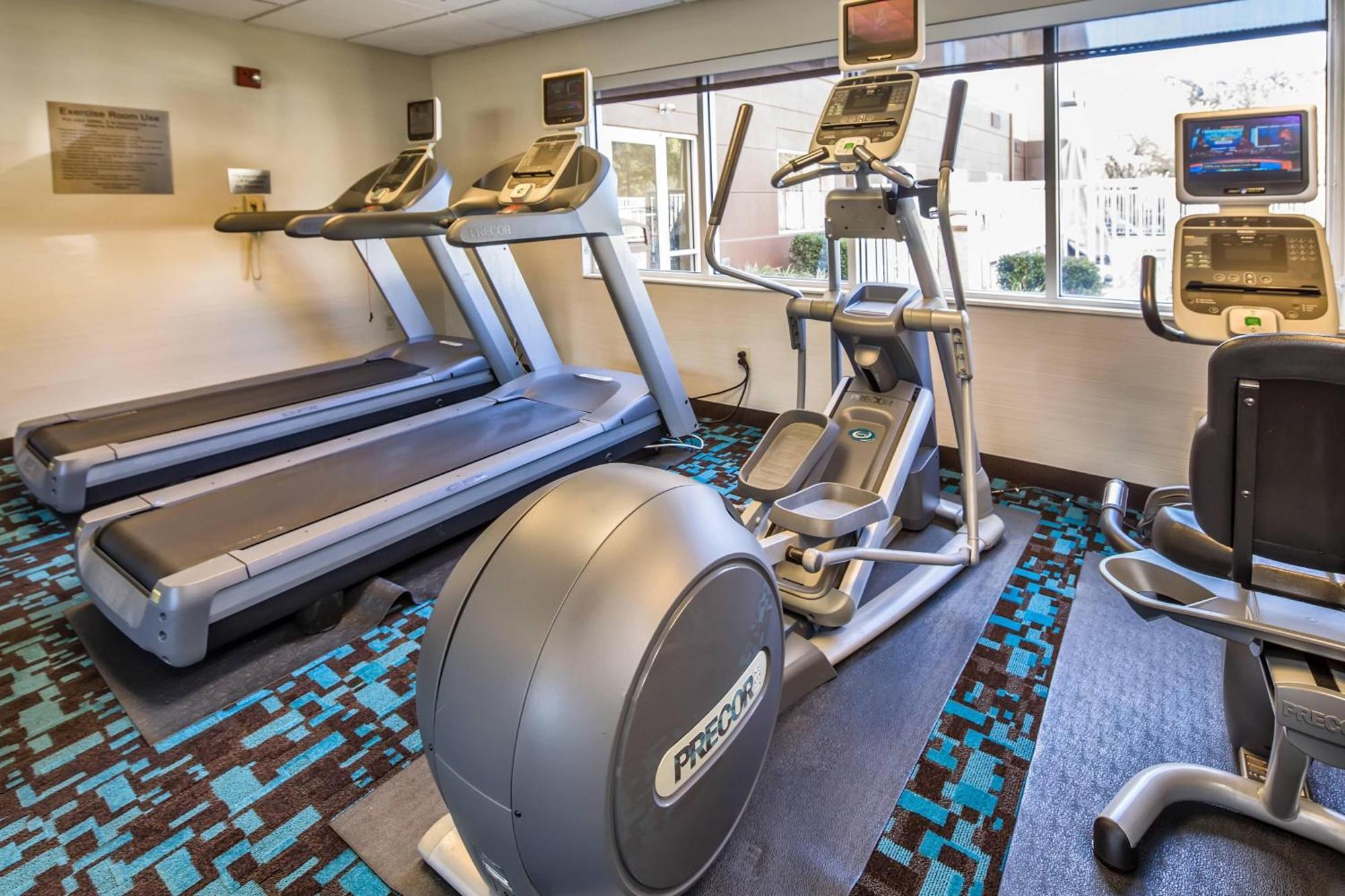 Fairfield Inn & Suites Jacksonville Airport Екстериор снимка